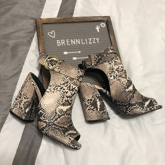 RESTOCKED Snake Print Ankle Booties Cut Out Back - Picture 6 of 8
